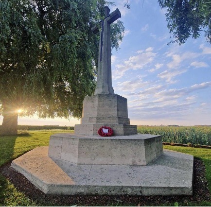 The war memorial statue at the heart of Beeslack